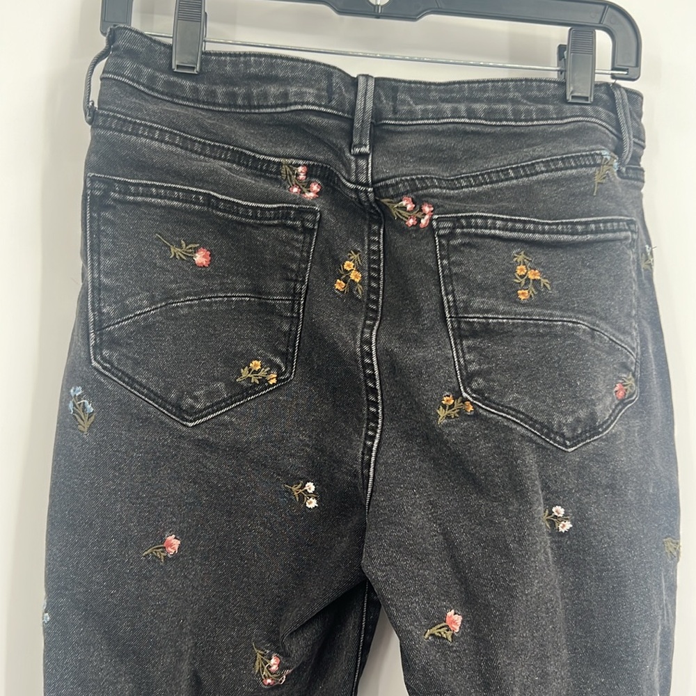 Driftwood Giselle Floral Embroidered Jeans- 28 - Picture 8 of 11